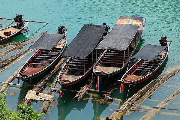 Лодки у пристани